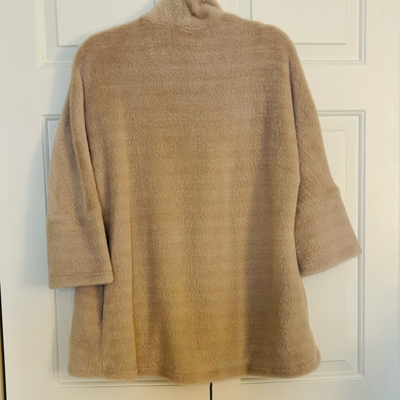 soft faux fur jacket - Picture 4 of 5